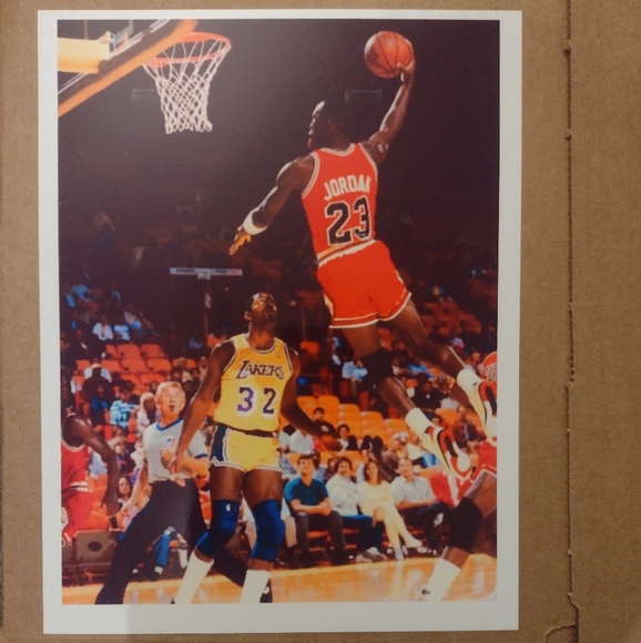 MICHAEL JORDAN 8.5x11 FREE THROW LINE DUNK &DUNK VS LAKERS NBA GLOSSY POSTER SET - Picture 9 of 13